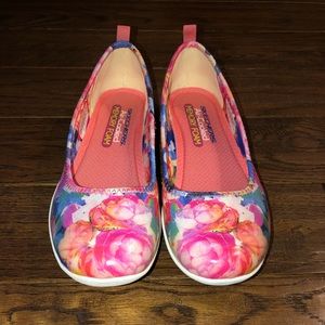 Sketchers Air-Cooled Memory Foam Walking Shoes